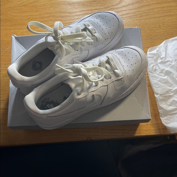 Kids White Sneakers - Picture 2 of 3